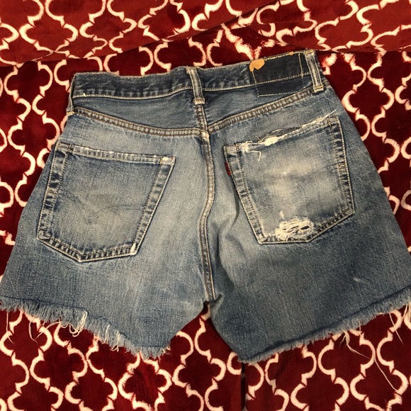 Cut off 501 Levi jean shorts . Size 28 - Picture 3 of 9